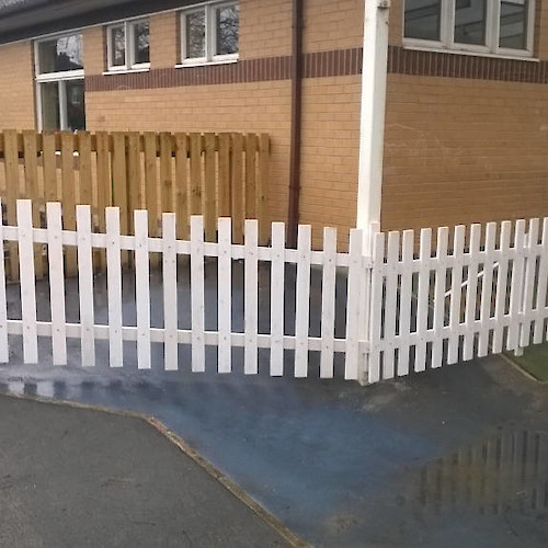 Pete's Fencing Nottingham Picket Fence Example 1